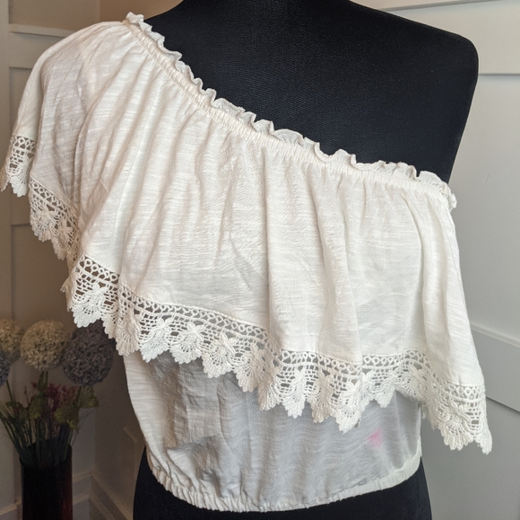 Blouse - Picture 2 of 10